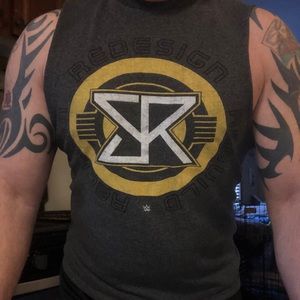 Seth rollins cut off tshirt